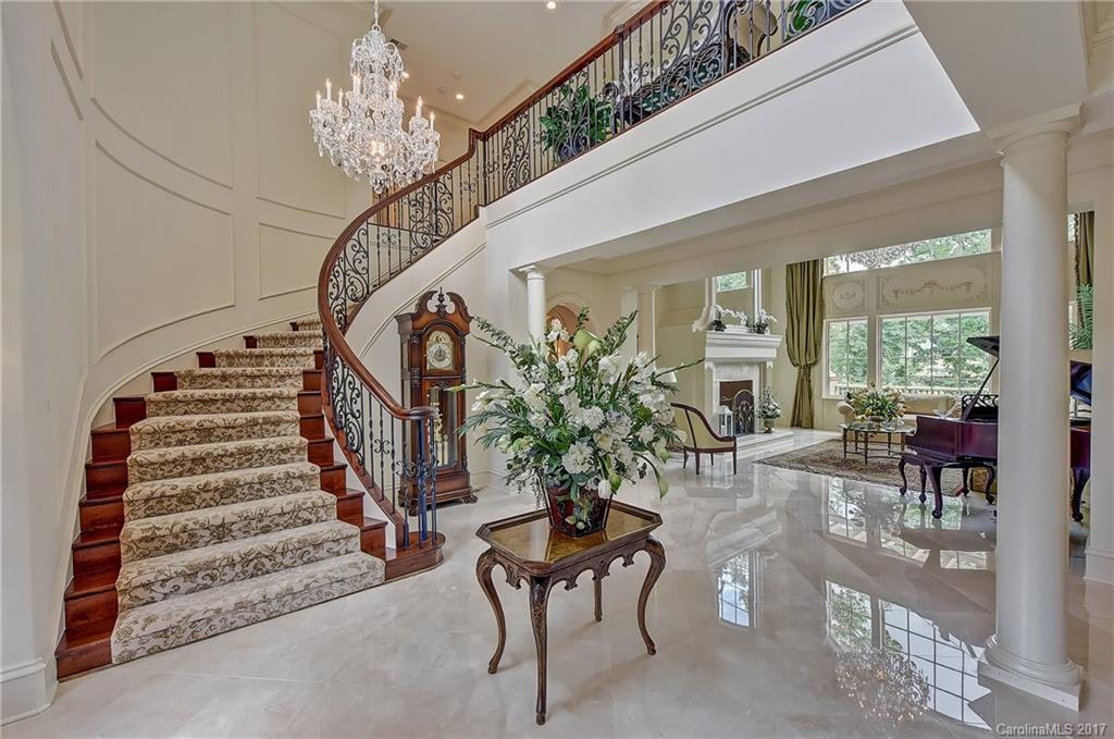 The Peninsula - Residential