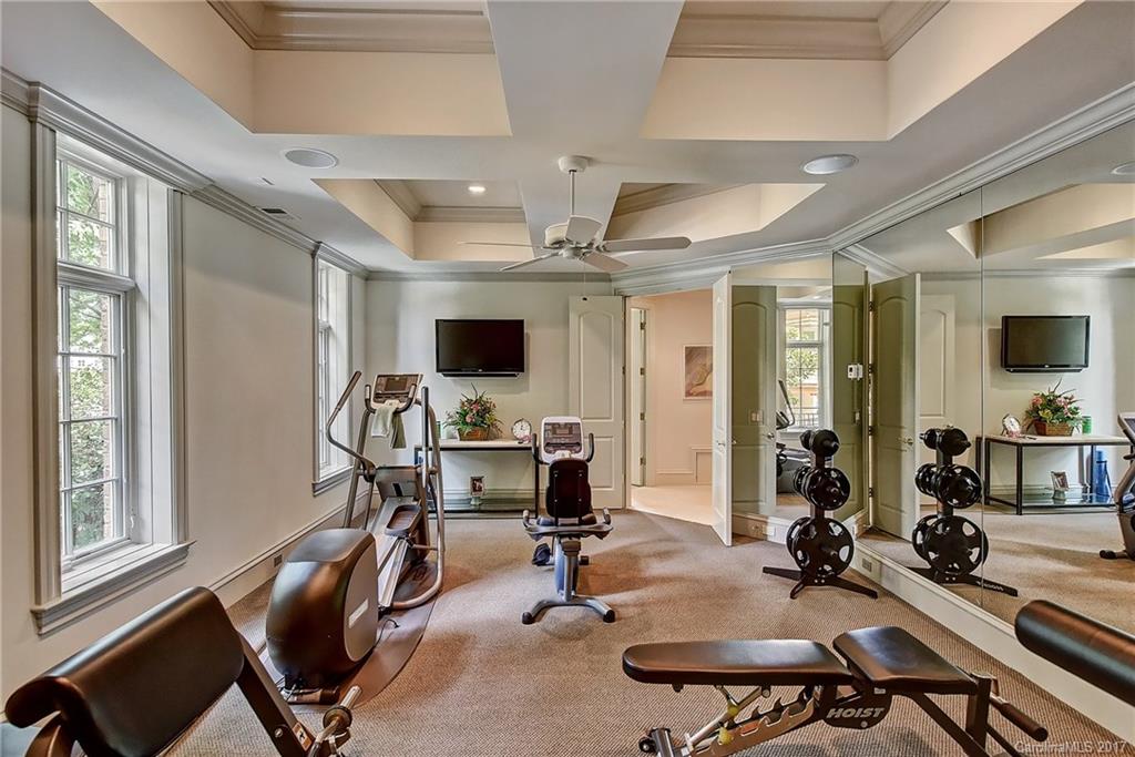 The Peninsula - Residential