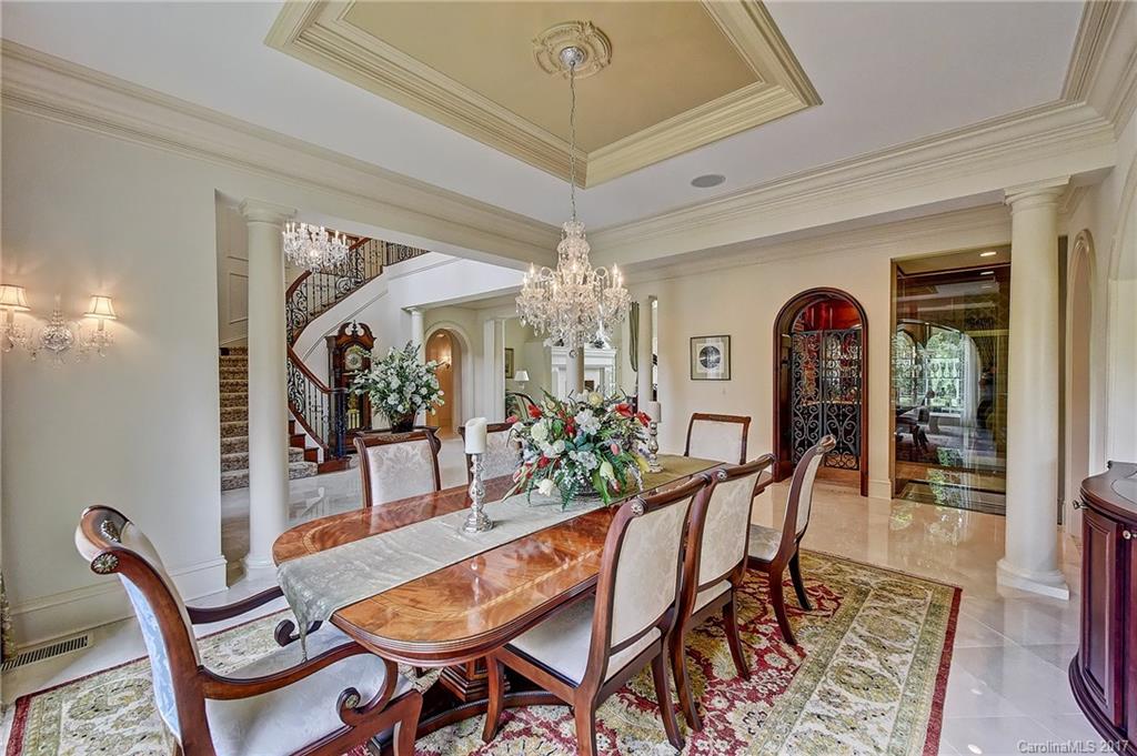 The Peninsula - Residential