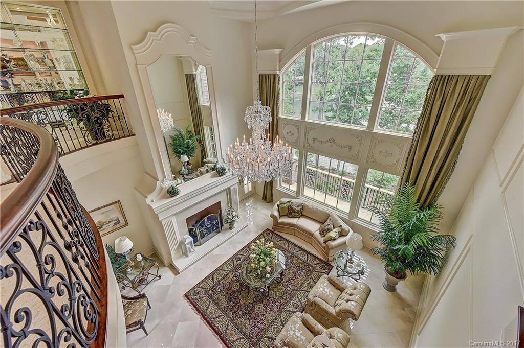 The Peninsula - Residential