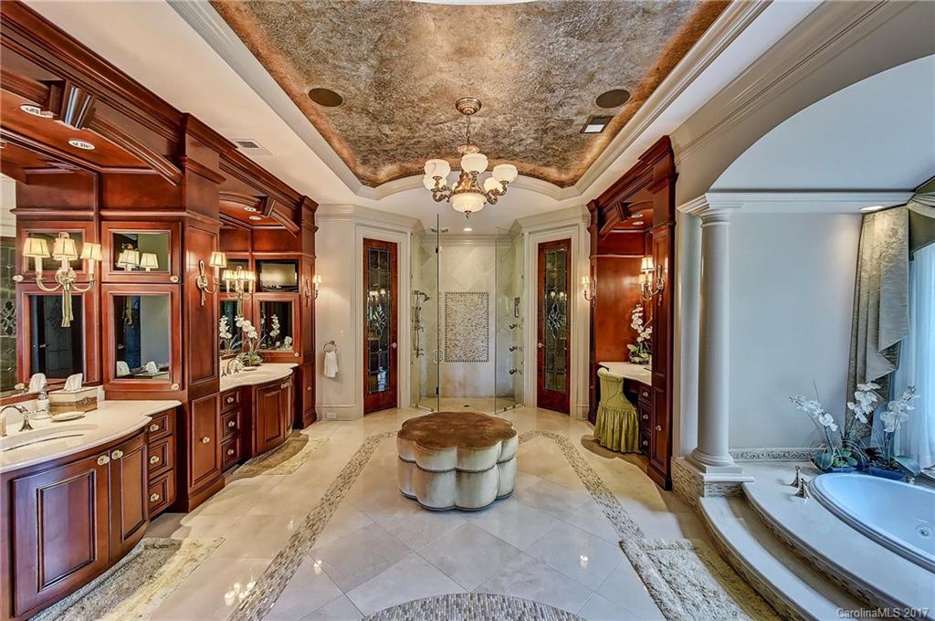 The Peninsula - Residential