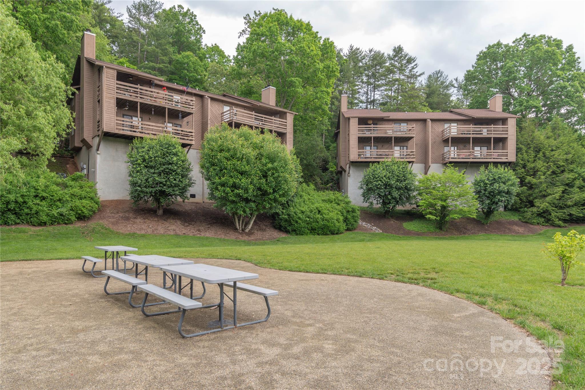 Pine Cliff Condominiums - Residential