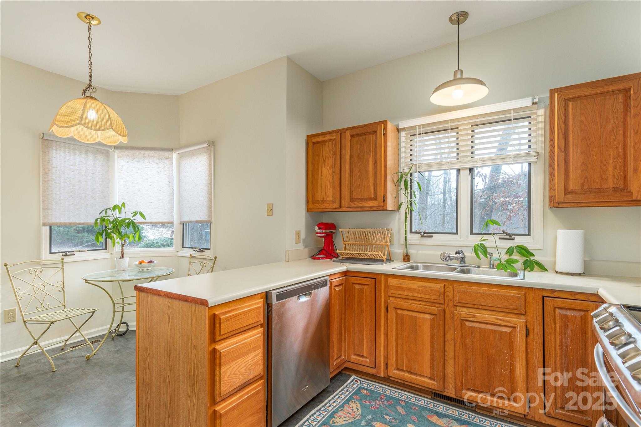 Pine Cliff Condominiums - Residential