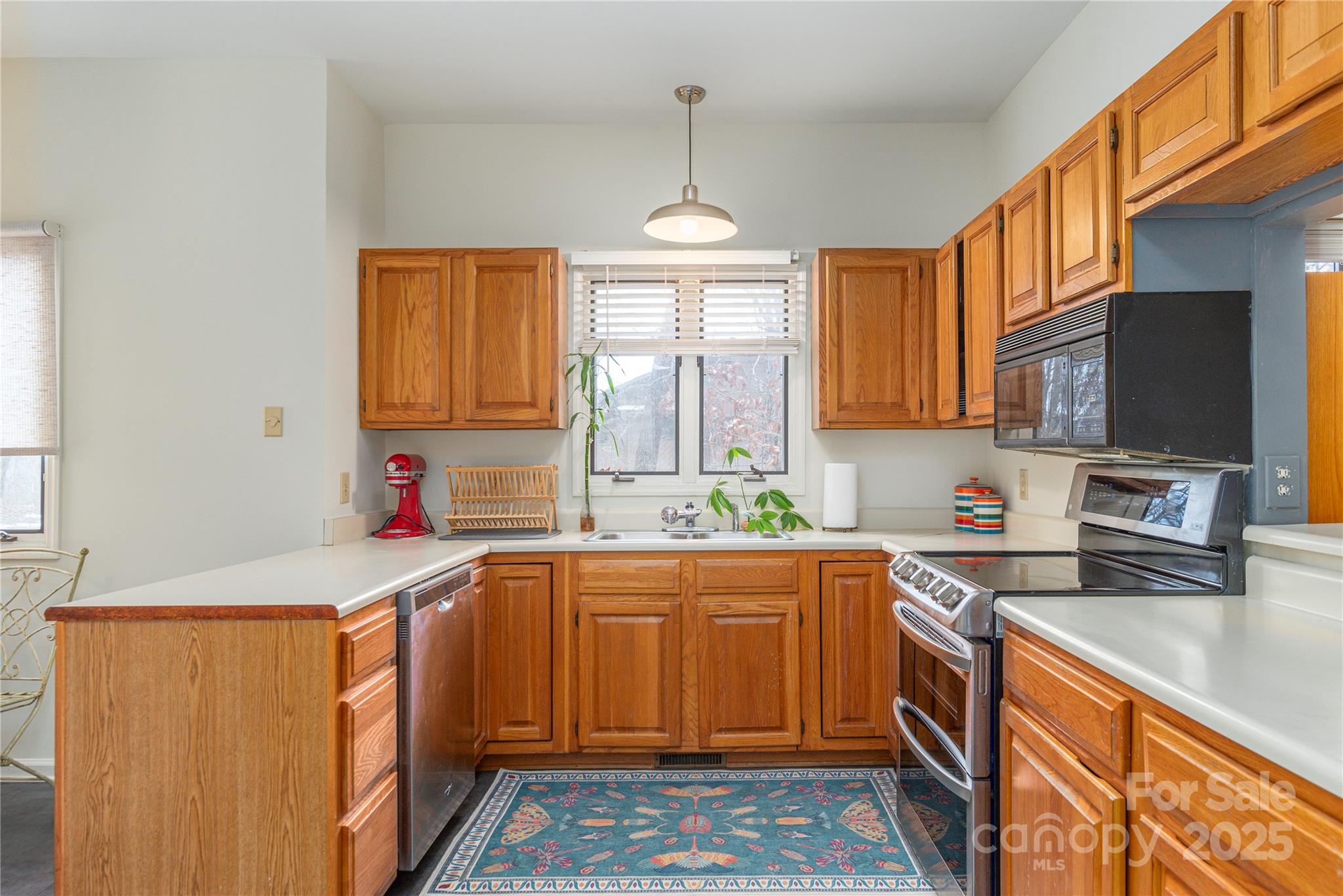 Pine Cliff Condominiums - Residential