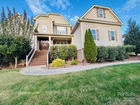 Photo of 394 Kenway Loop, Mooresville, NC 28117 (MLS # 4310937)