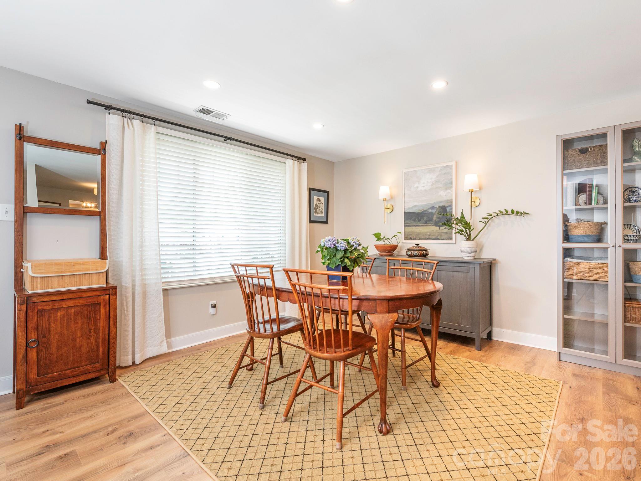 11613 Five Cedars Road