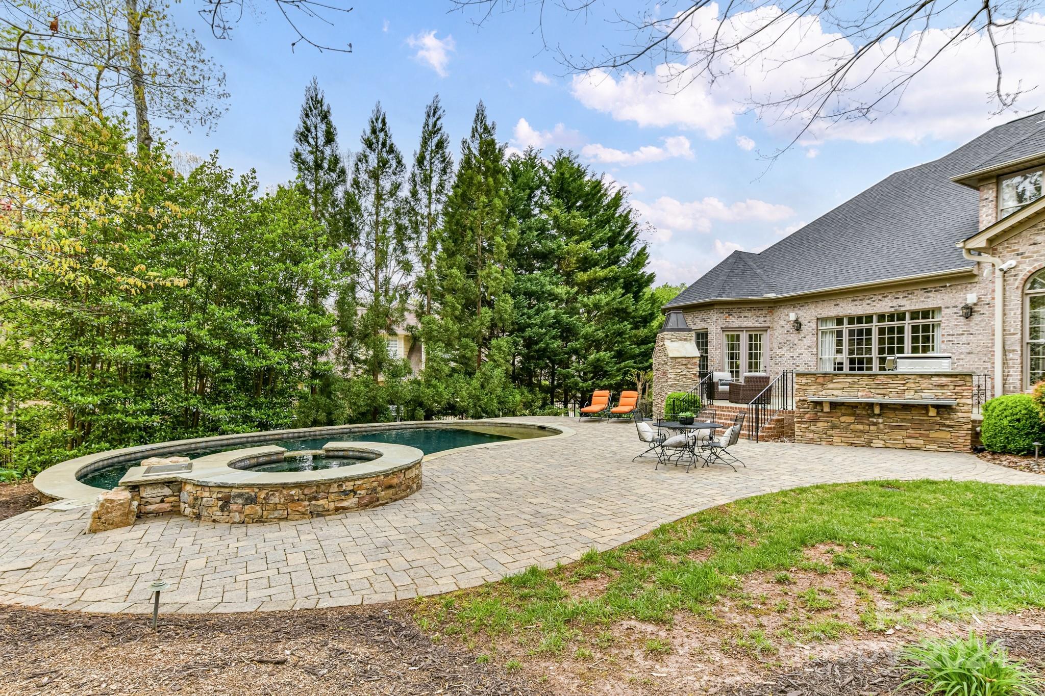 Stratford Hall - Residential