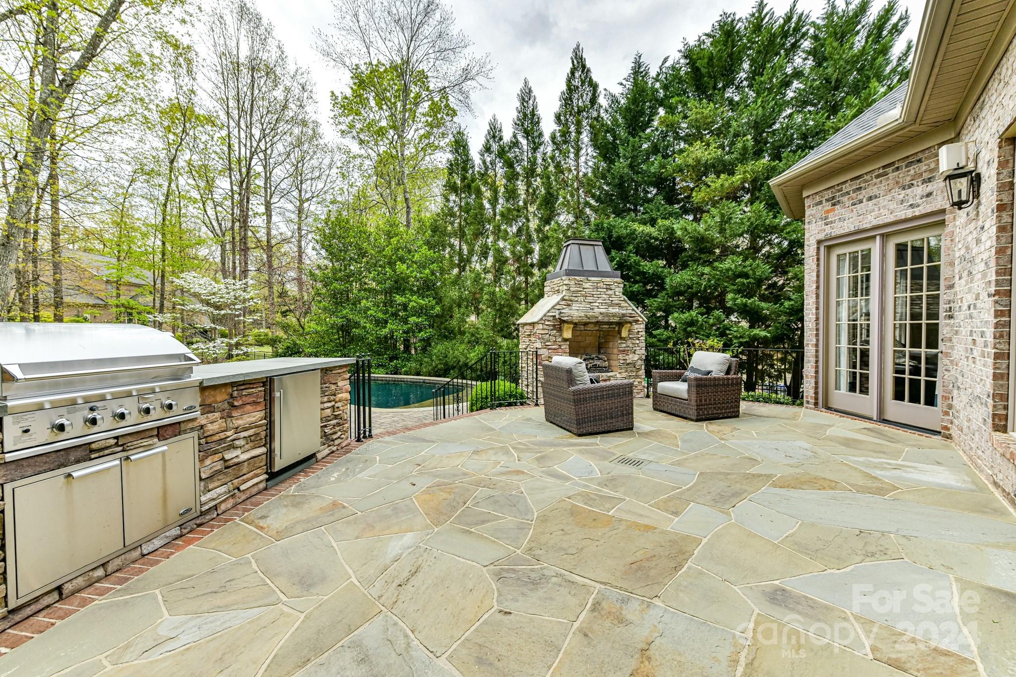 Stratford Hall - Residential