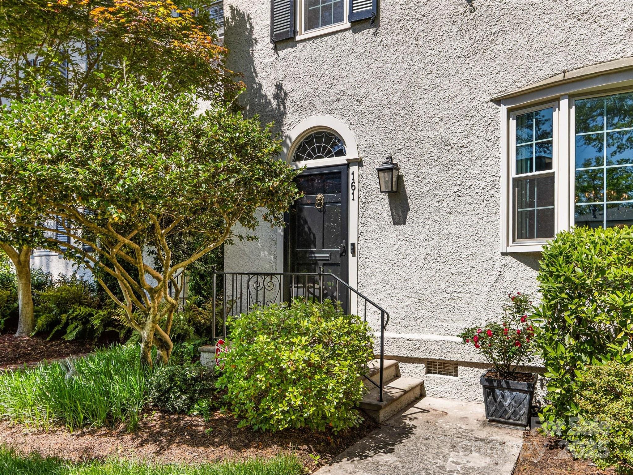 161 Perrin Place