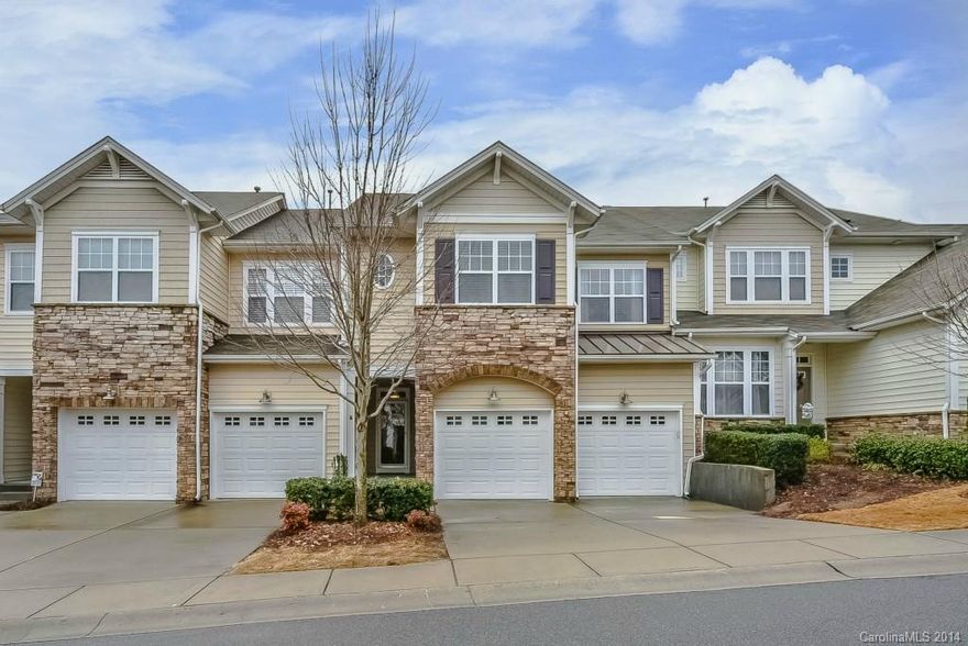 Tega Cay Peninsula! Immaculately maintained 4 BR 3.5 BA Townhome in amenity rich Calloway Village. Open floor plan on main. Granite counters, work island, large pantry, spacious breakfast area in gourmet kitchen. Master w balcony, and 2 additional bedrooms on second level w laundry room up for easy access. Fully finished walkout basement w rec room, high ceiling, additional bedroom, full bath, 2 large storage rooms.  Easy living w minimal maintenance thanks to townhome assoc. Fort Mill schools.