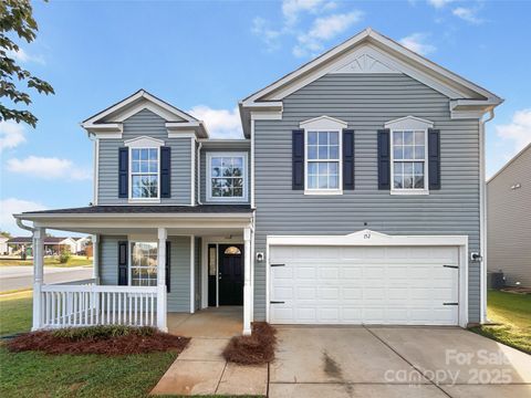 Photo of 152 Farm Springs Drive, Mount Holly, NC 28120 (MLS # 4310999) Photo of 152 Farm Springs Drive, Mount Holly, NC 28120 (MLS # 4310999)