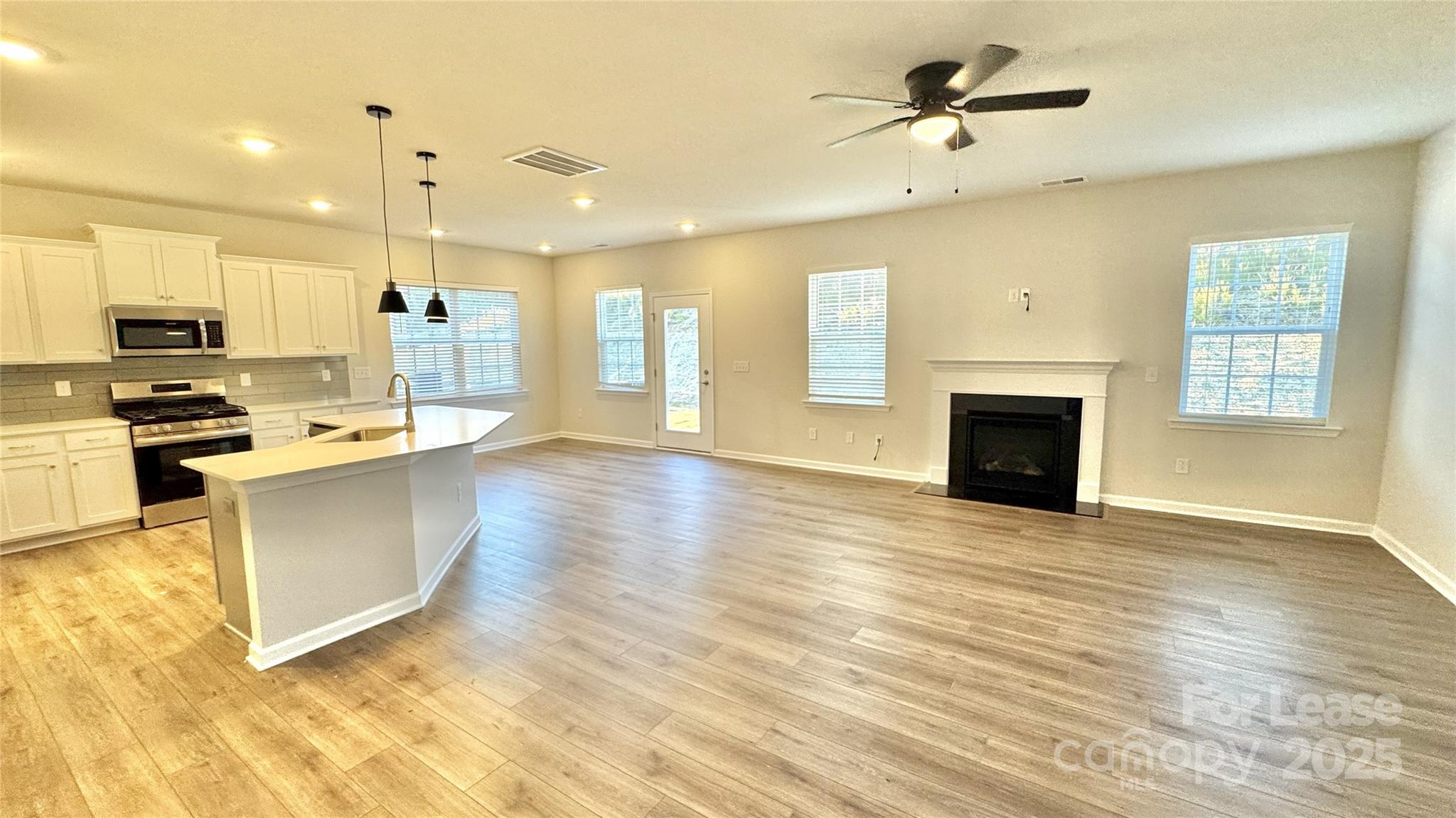 1612 Swallow Tail Drive