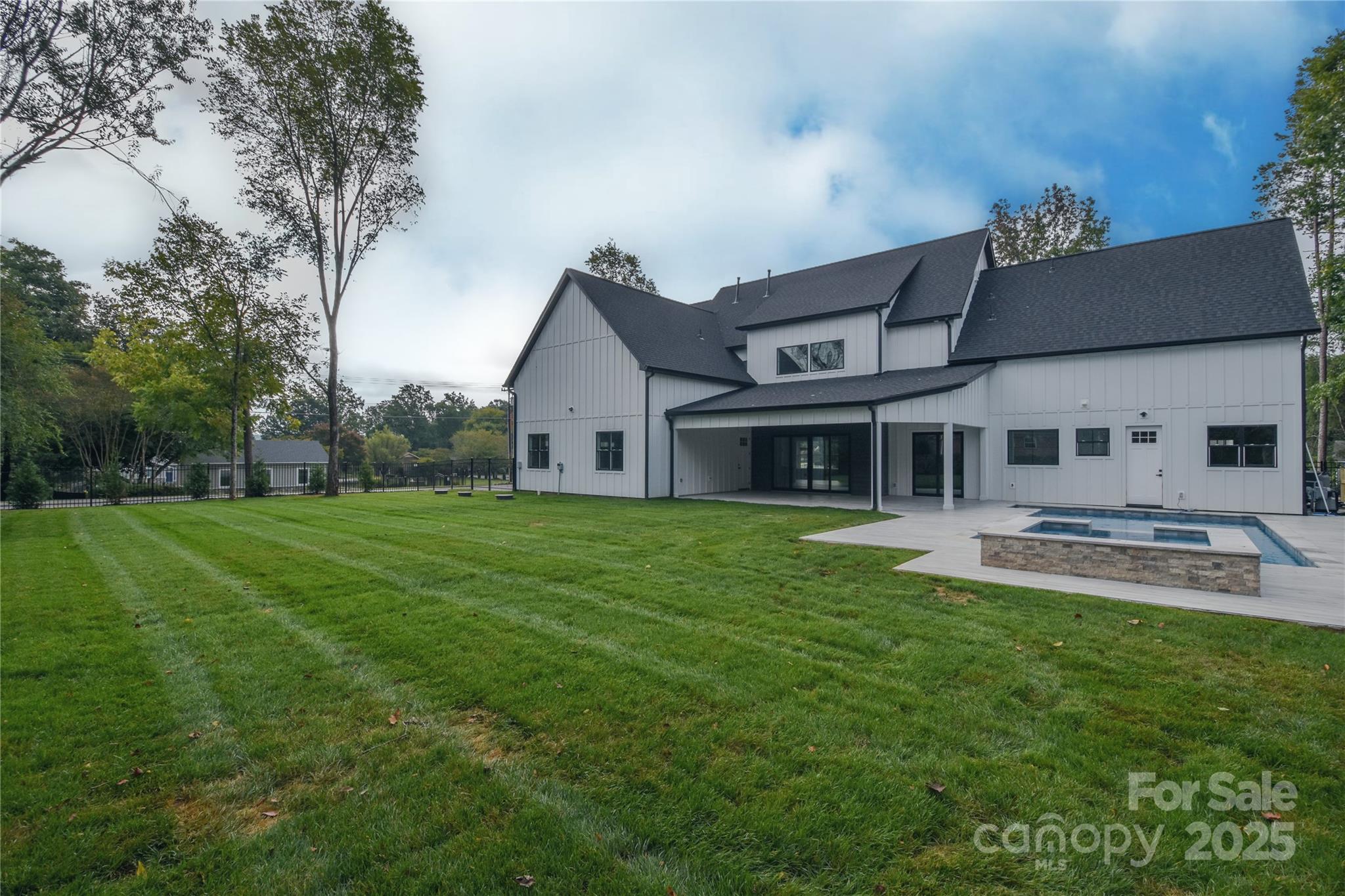 Mallard Head - Residential