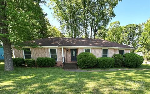 7431 idlewild Road Charlotte NC 28212