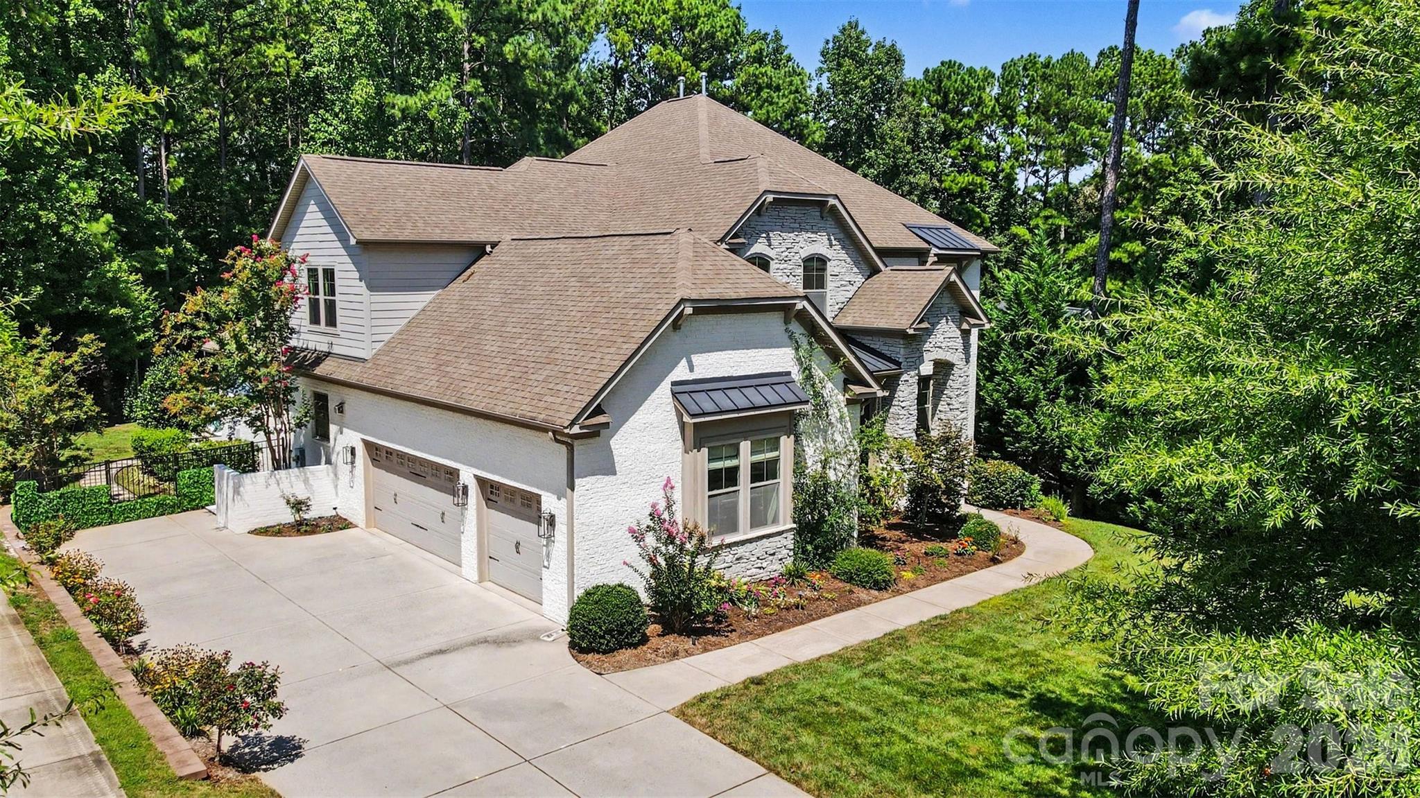 15304 Wyndham Oaks Drive