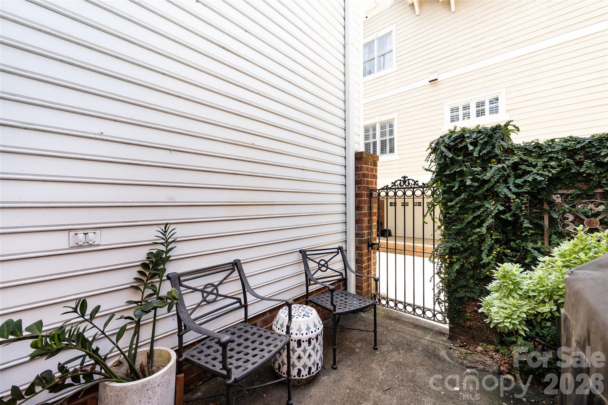 Myers Park - Residential