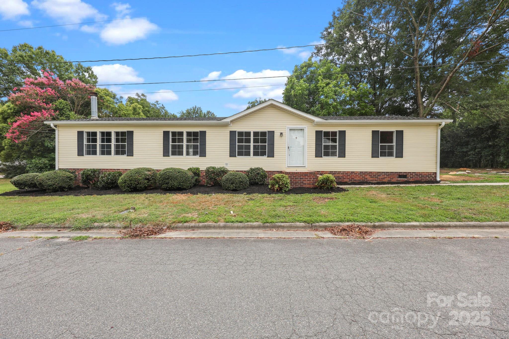 2008 Woodlawn Street 79