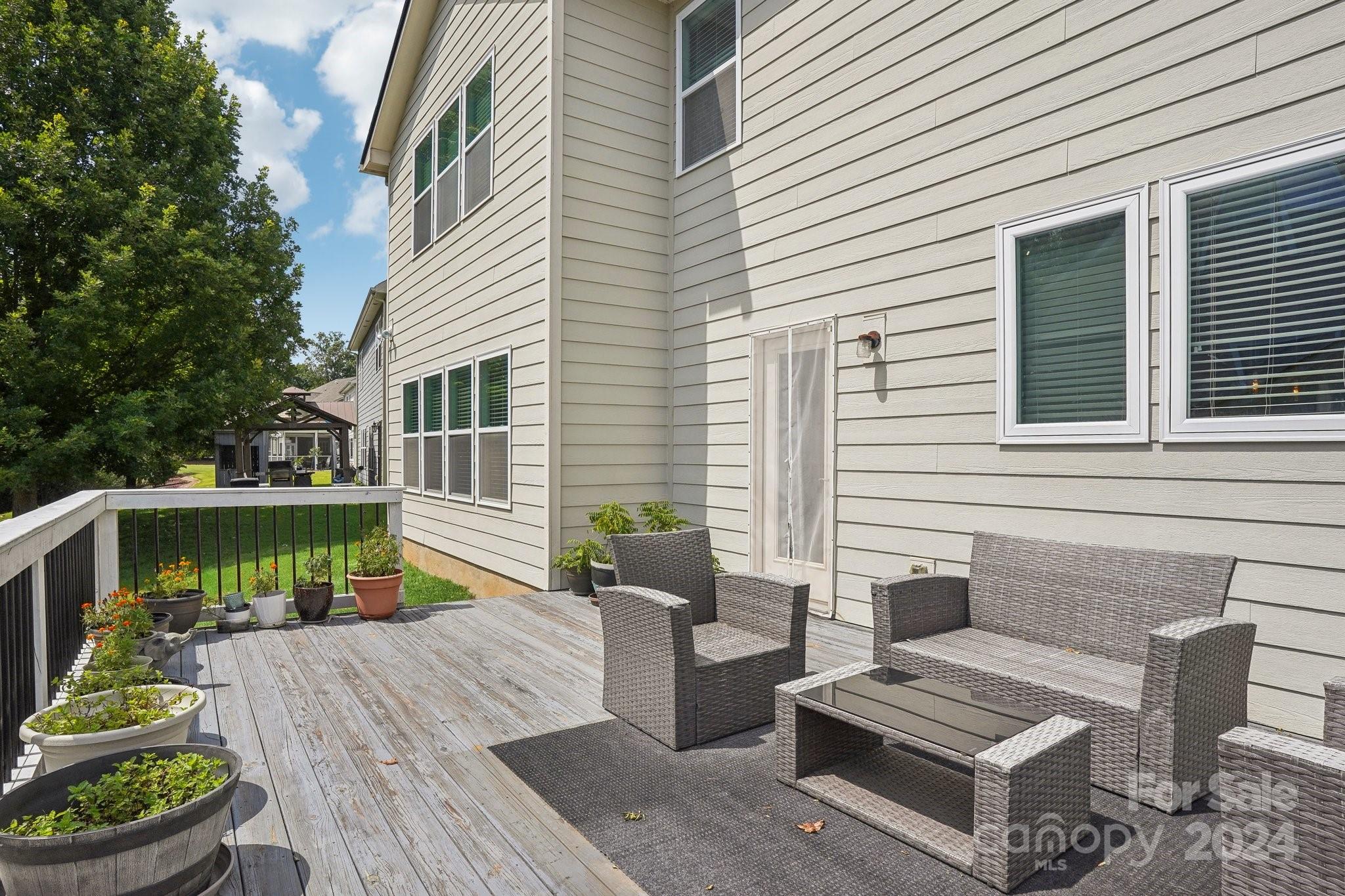 Lake Ridge - Residential