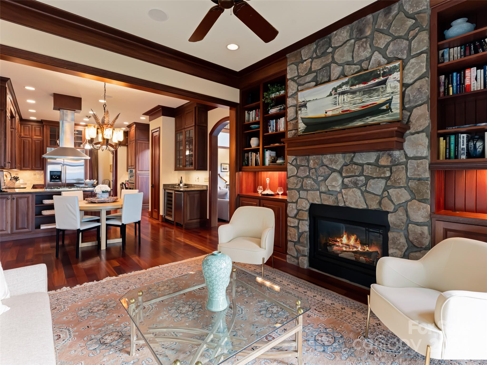 Reynolds Mountain - Residential