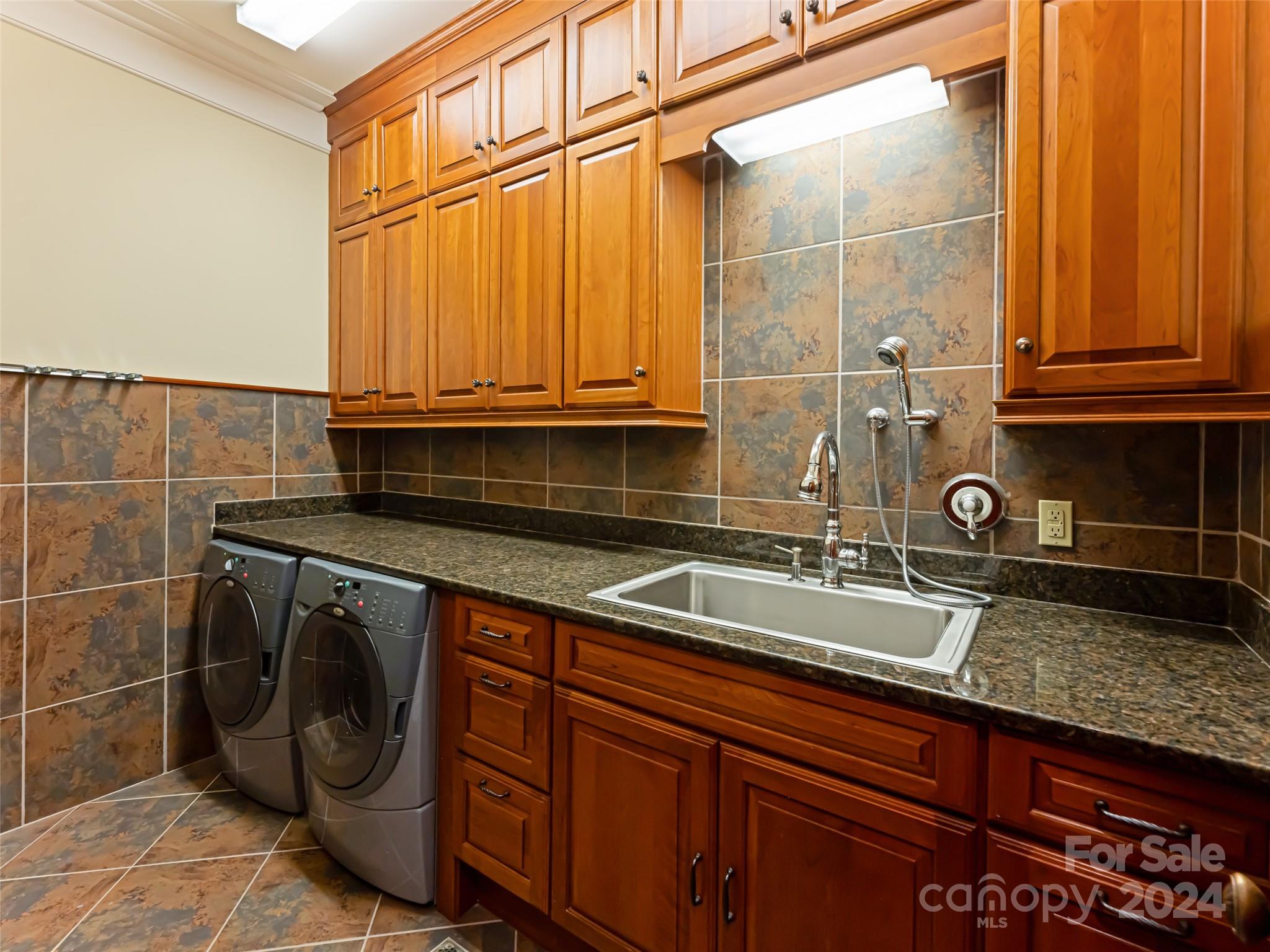 Reynolds Mountain - Residential