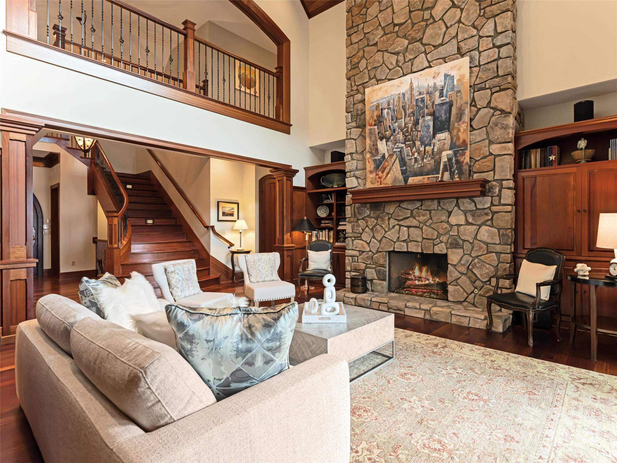 Reynolds Mountain - Residential