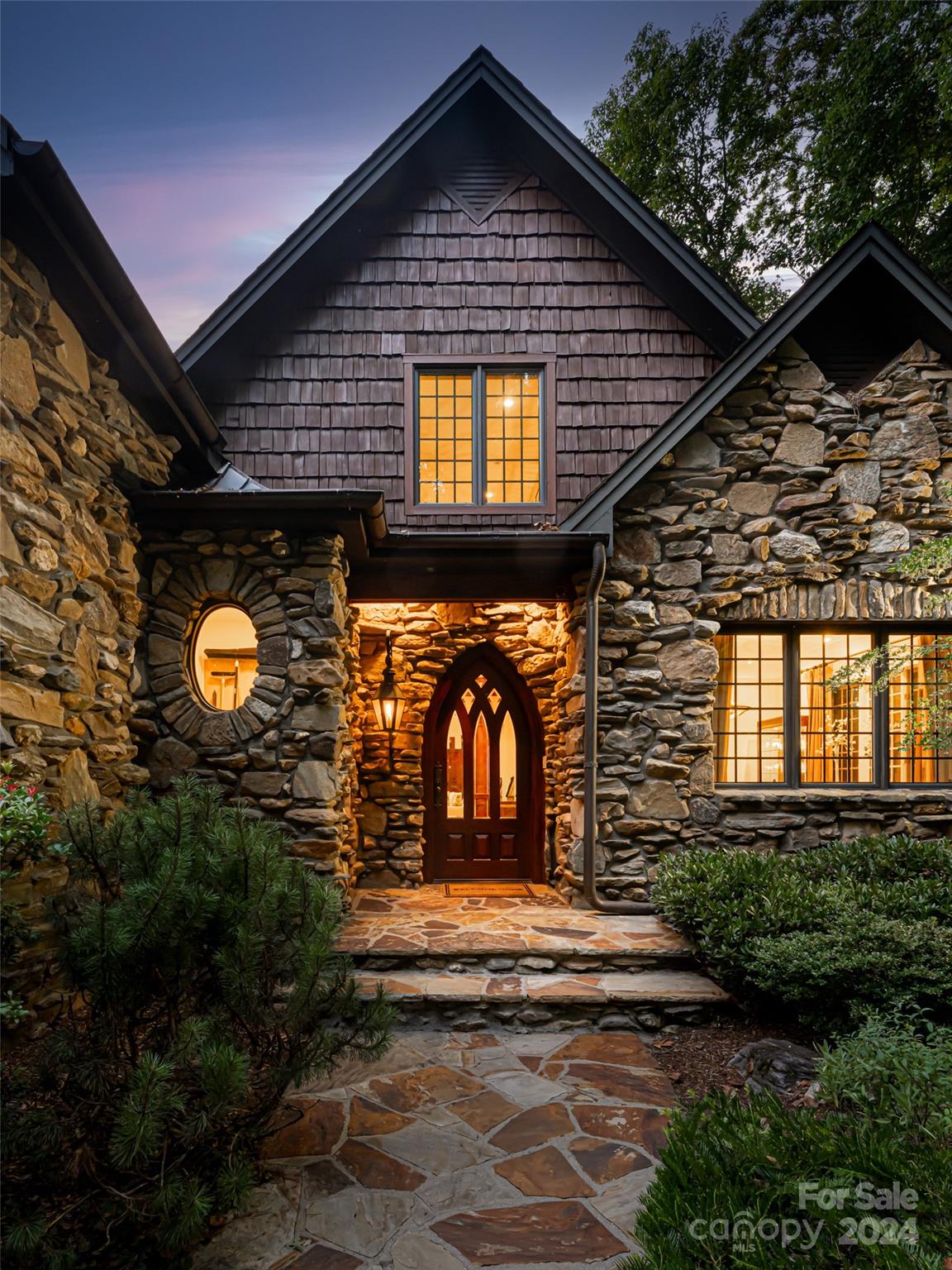 Reynolds Mountain - Residential