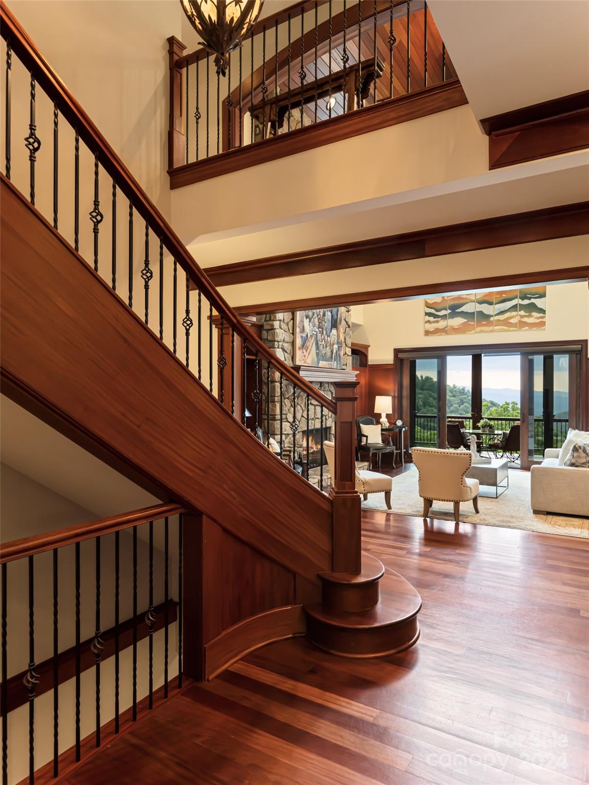 Reynolds Mountain - Residential