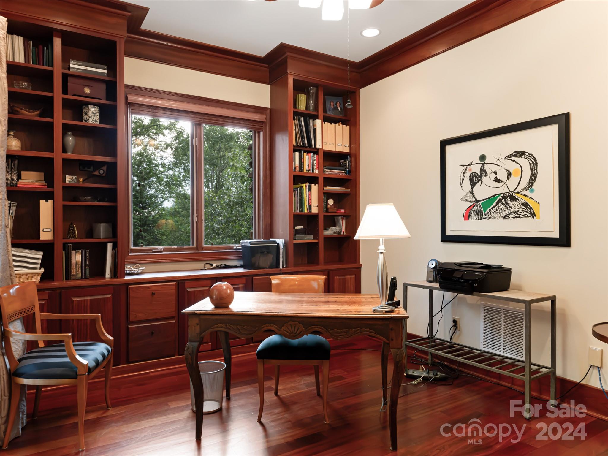 Reynolds Mountain - Residential