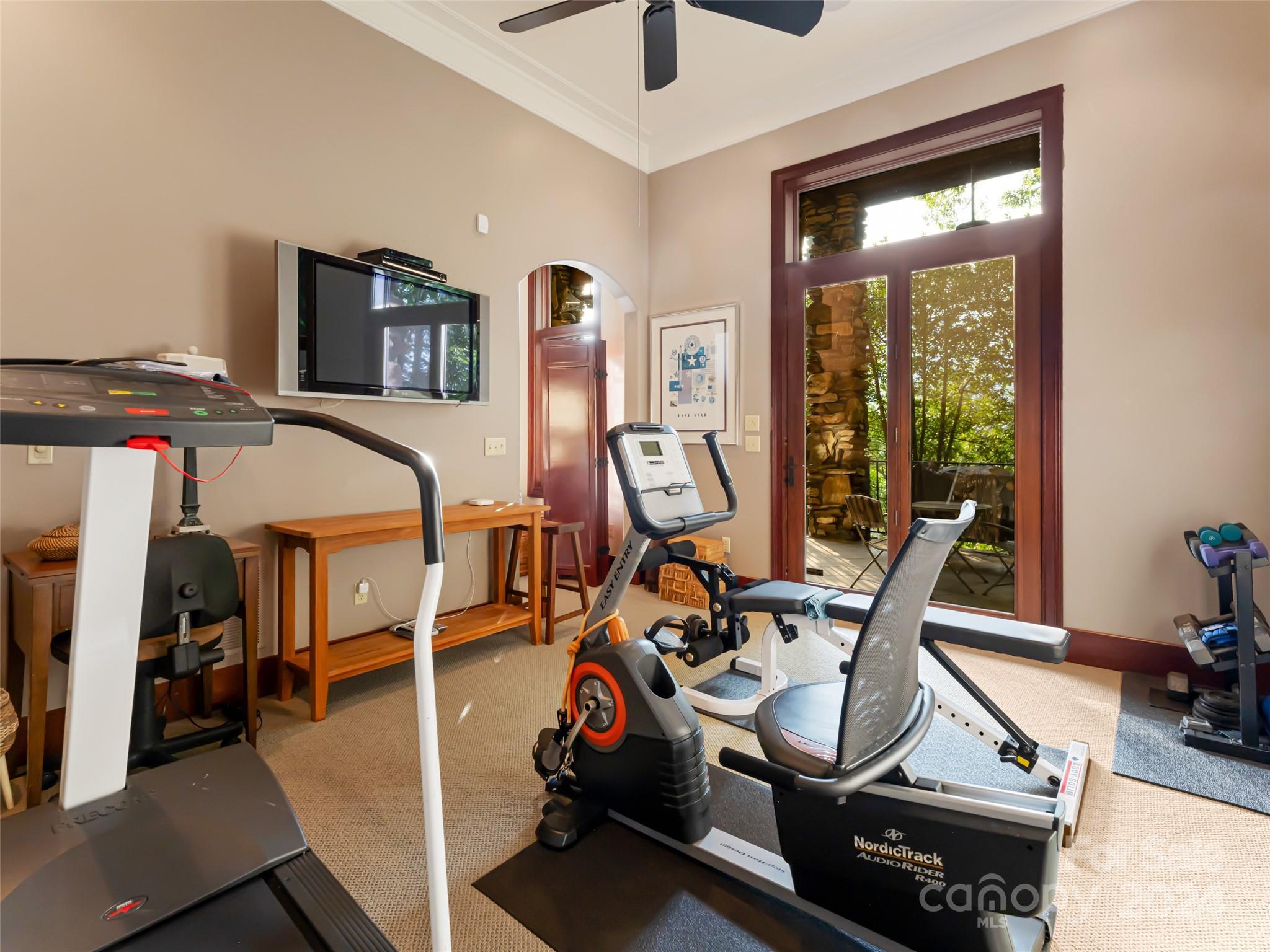 Reynolds Mountain - Residential