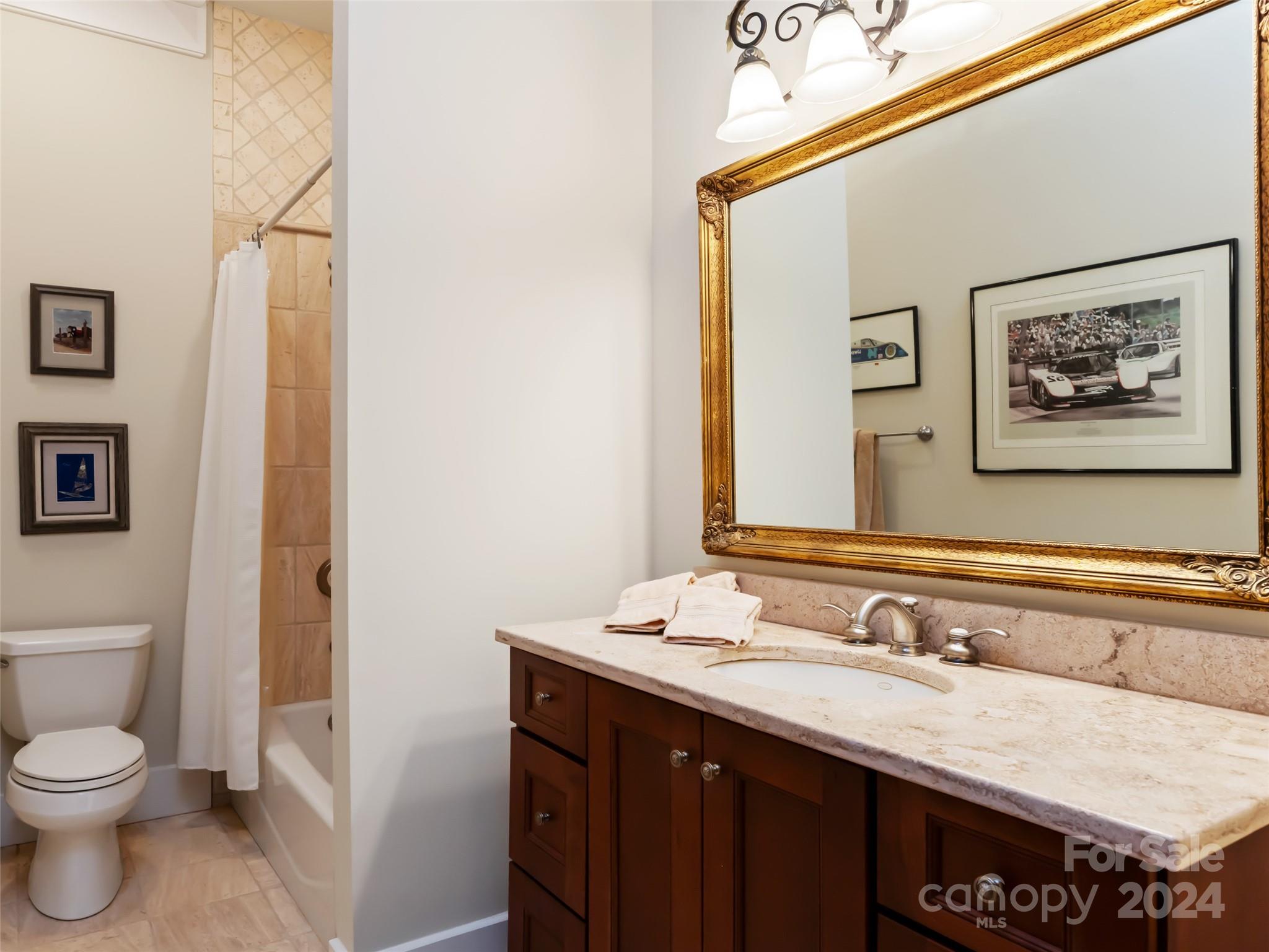 Reynolds Mountain - Residential