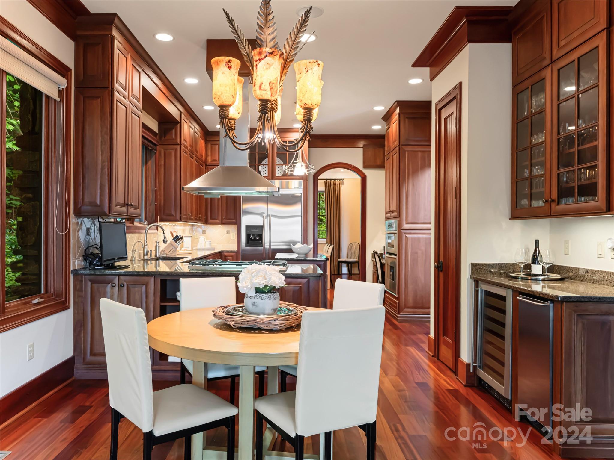 Reynolds Mountain - Residential