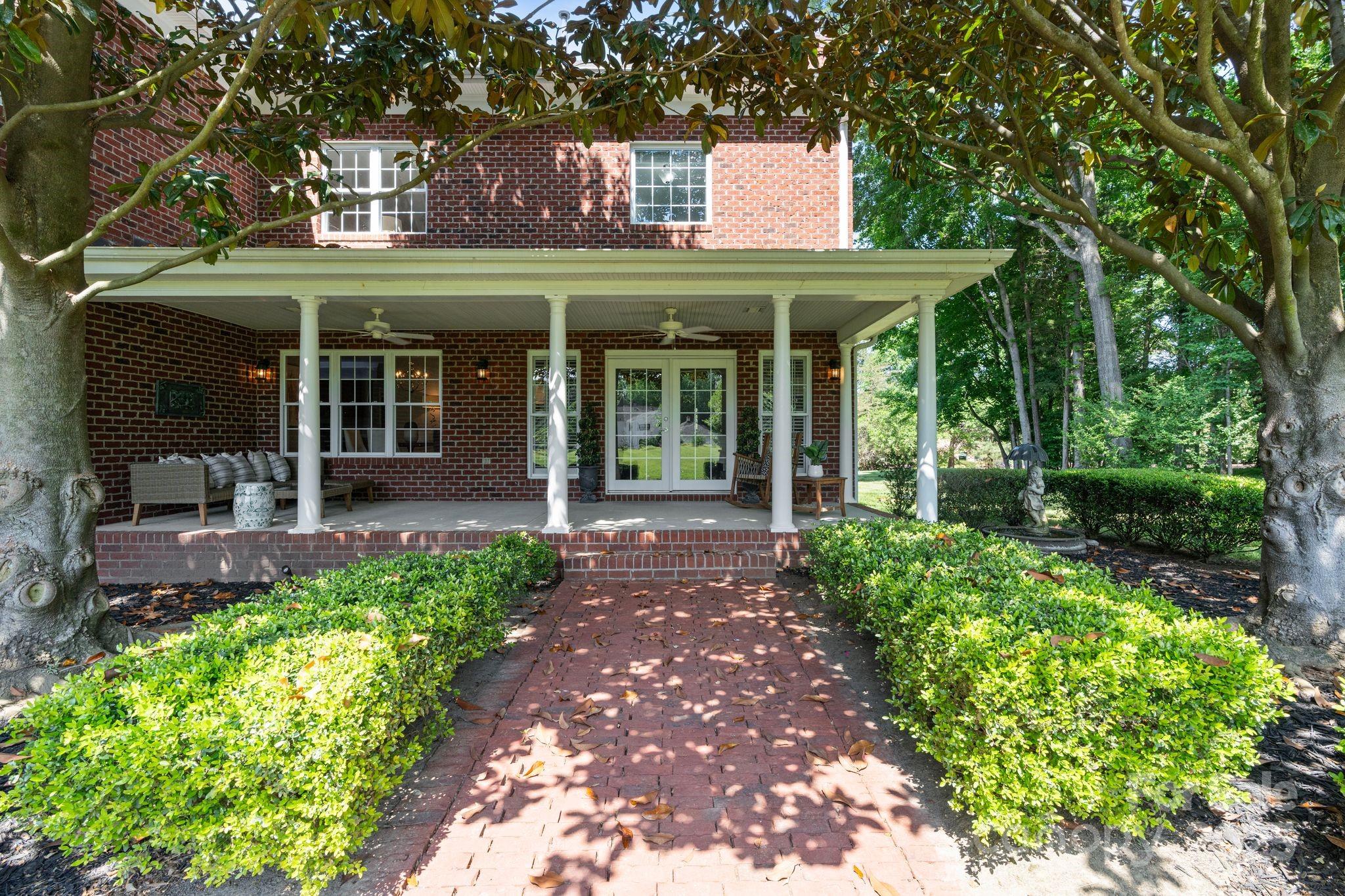 1721 White Pond Lane