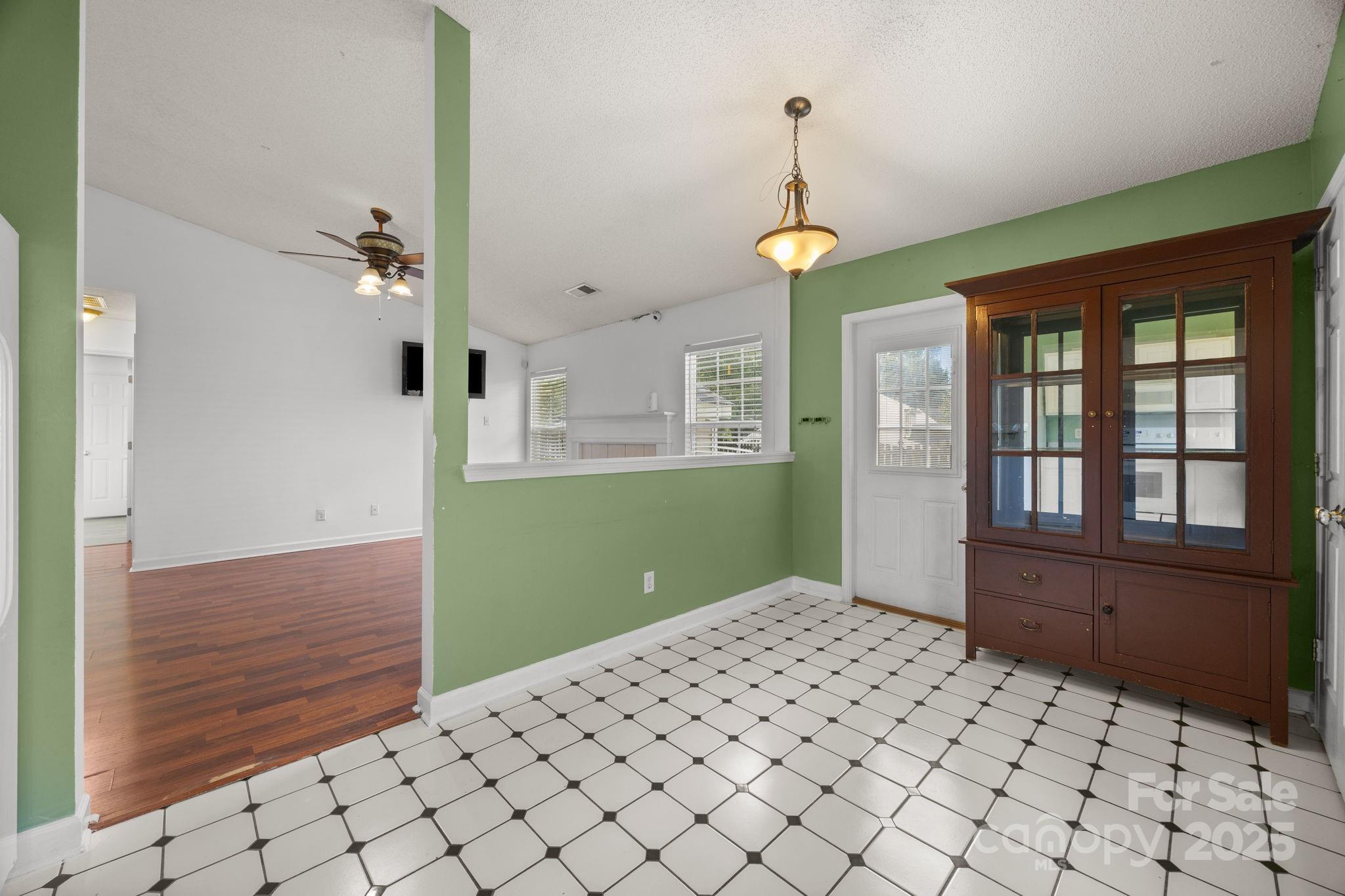 3012 Longspur Drive