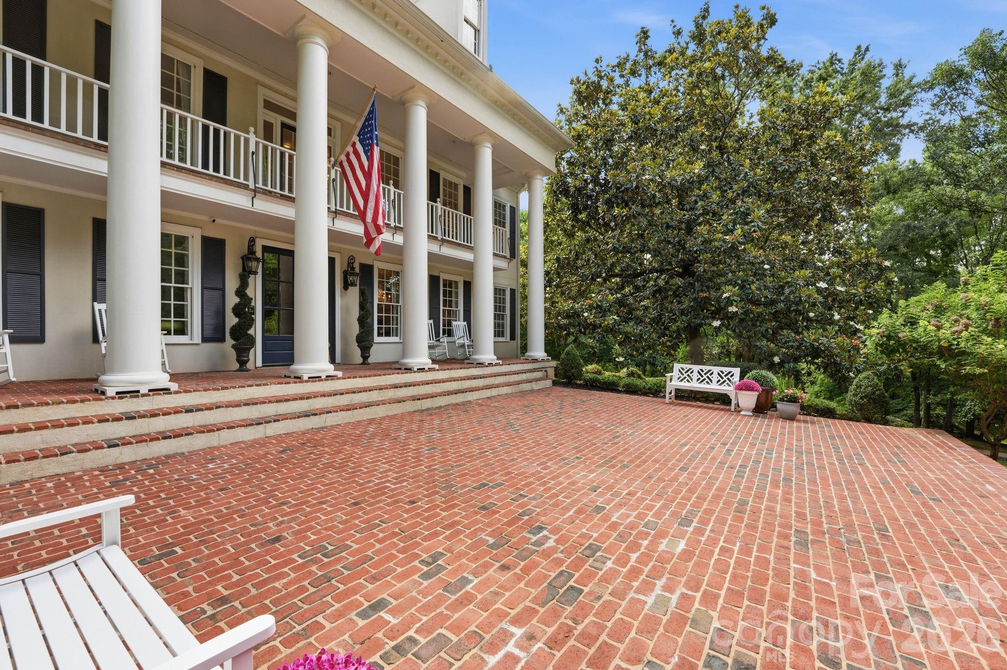 2611 Oakmeade Drive