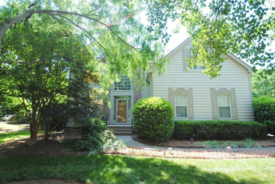Well maintained, two story home in highly sought after Cameron Wood. Come make this home you own! New, neutral carpet upstairs,new roof in 2012,tankless water heater 2013.Hardwoods welcome you &flow from the bright entry into the DR and breakfast area.The kit boasts pendant lights, tile backsplash, granite transformation counters, newer SS appli, large pantry w/views over the private yard.Spacious GR w/gas logs.Roomy master w/vaulted ceiling & WIC.Bonus room/4th bed w/built-ins & closet.