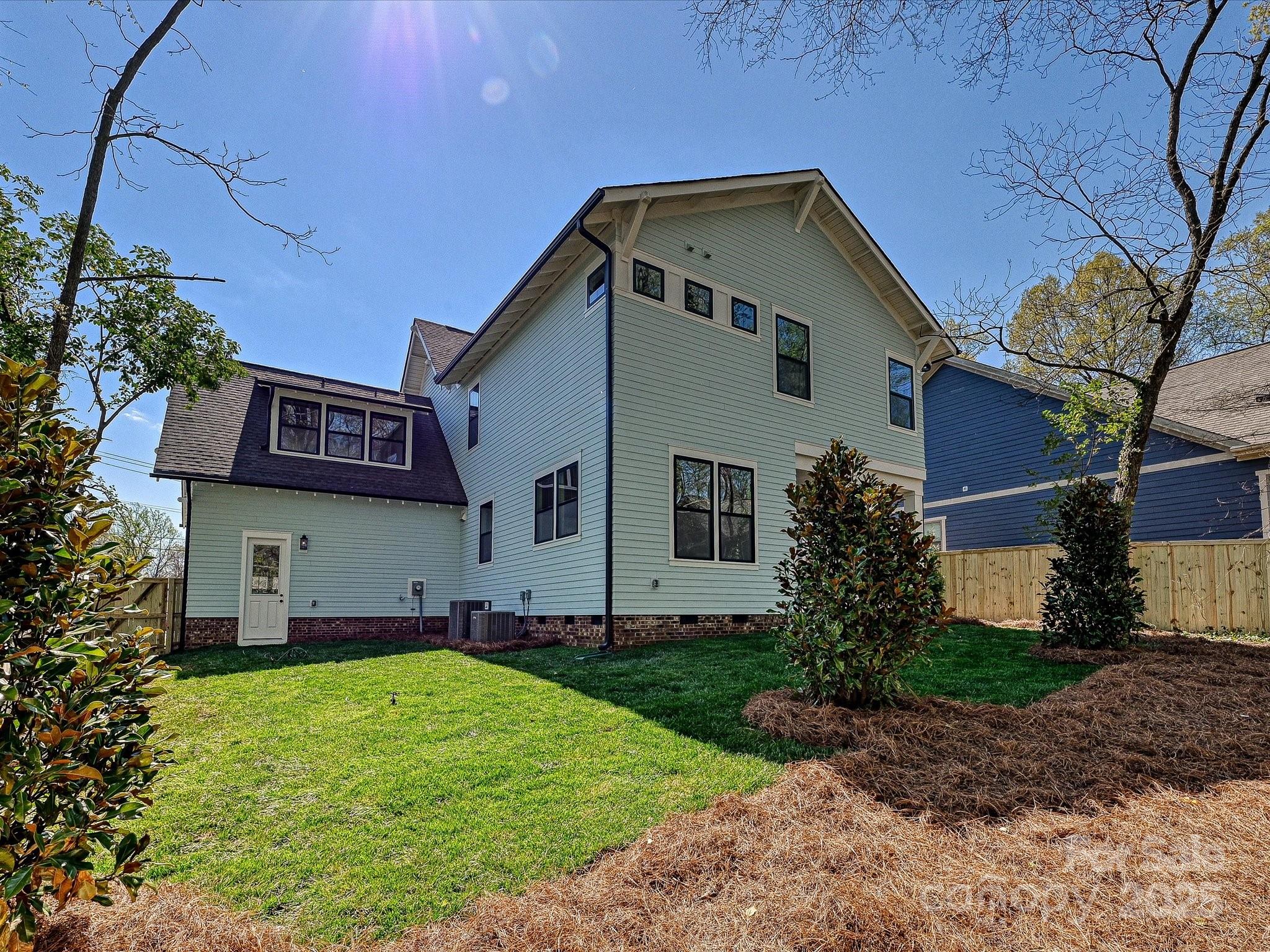 Villa Heights - Residential