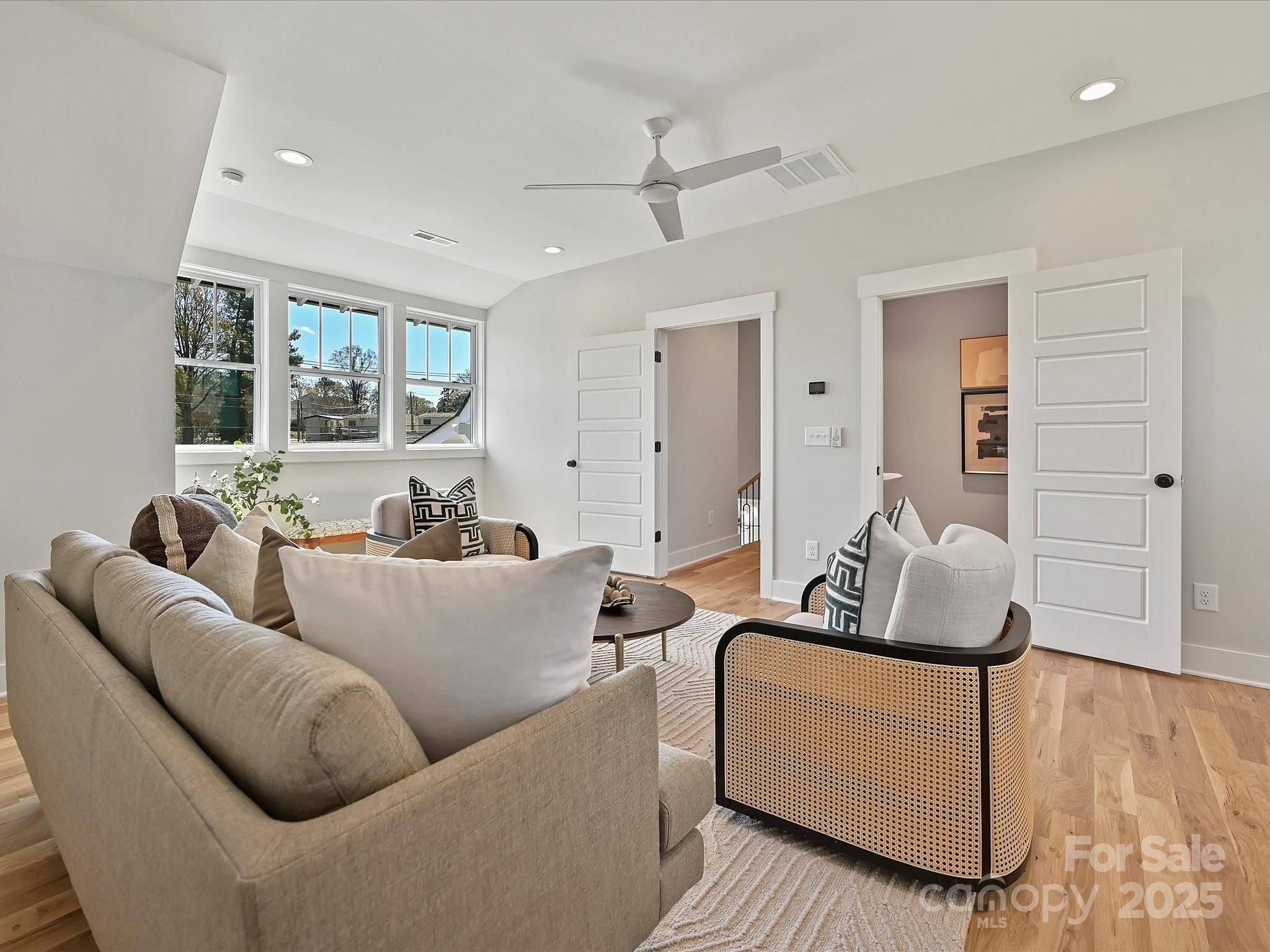 Villa Heights - Residential