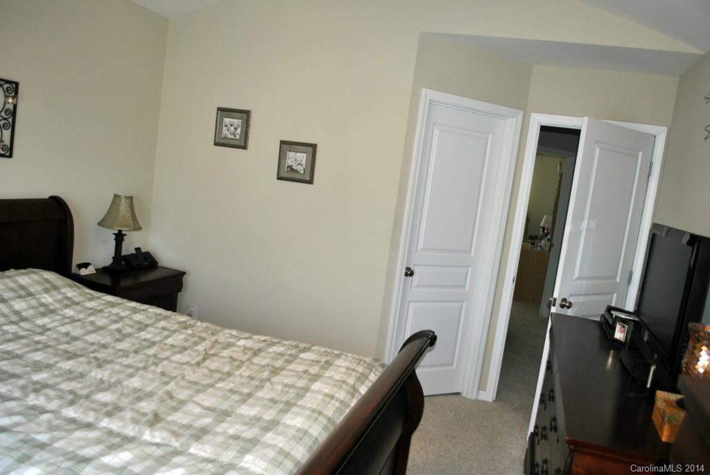 Ridge Pointe - Residential