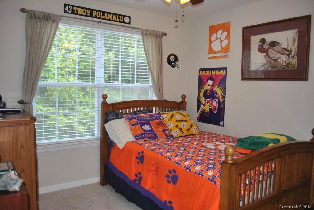 Ridge Pointe - Residential