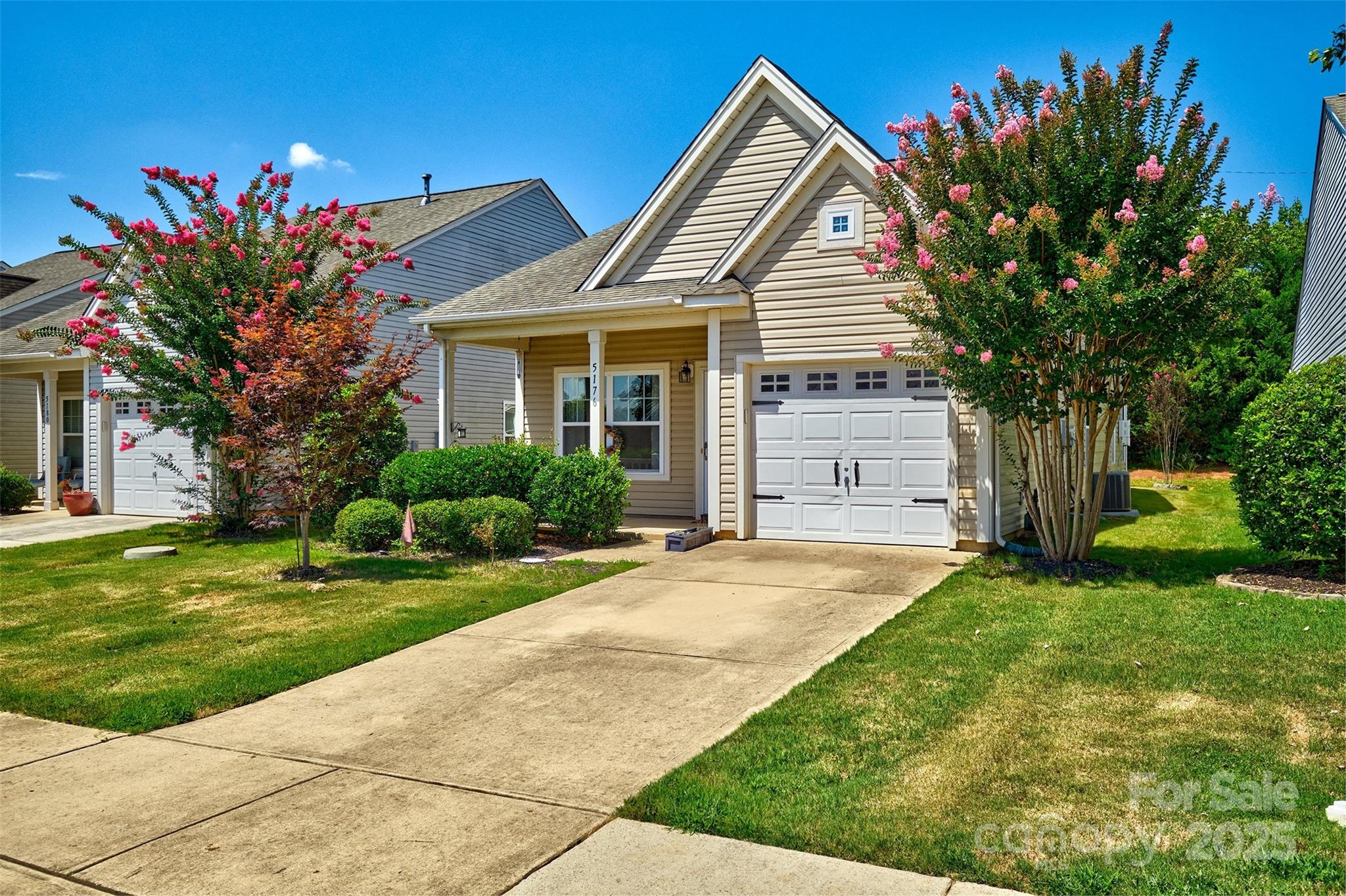 Newport Lakes - Residential