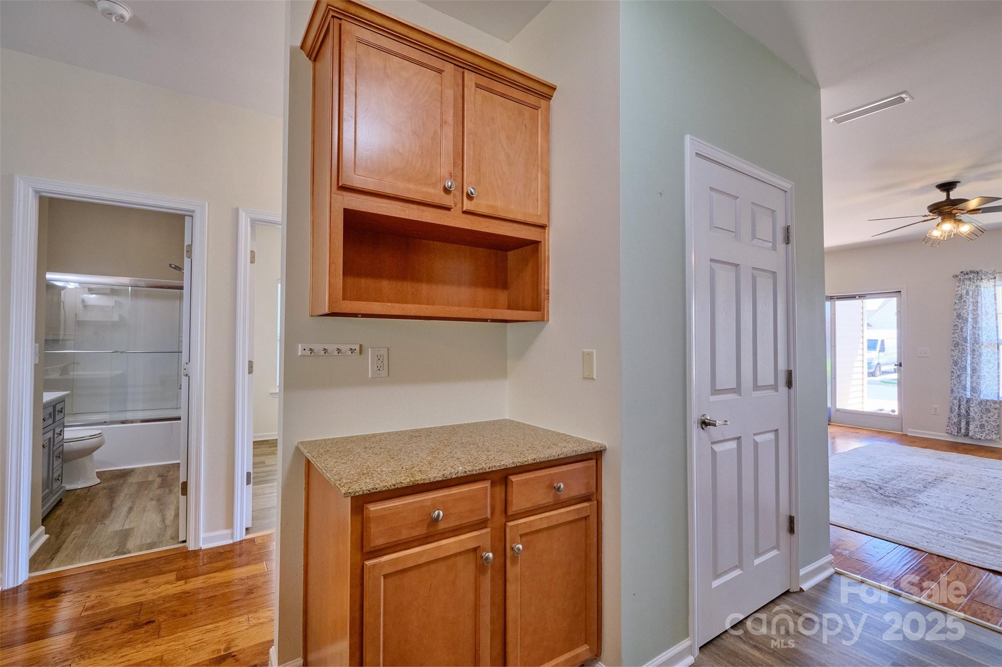 Newport Lakes - Residential