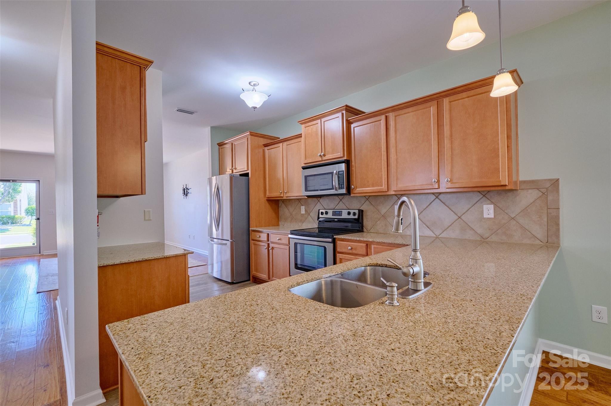 Newport Lakes - Residential