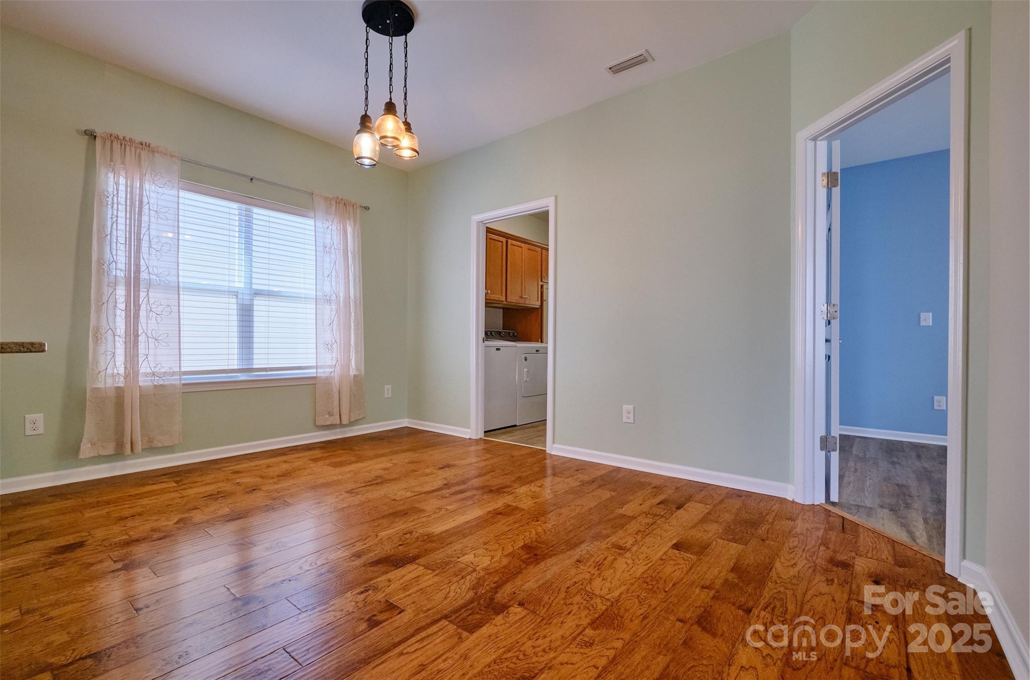 Newport Lakes - Residential