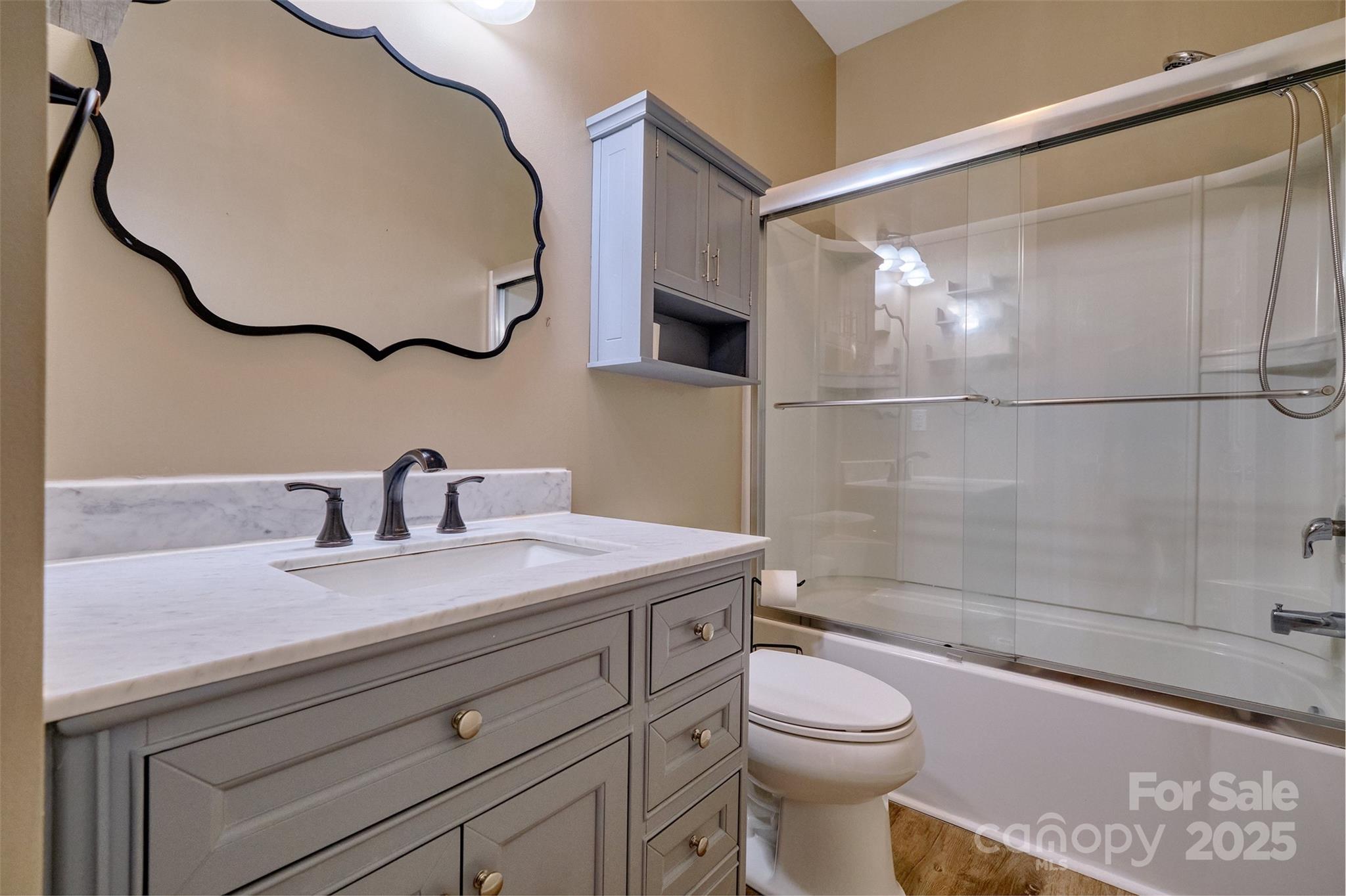 Newport Lakes - Residential