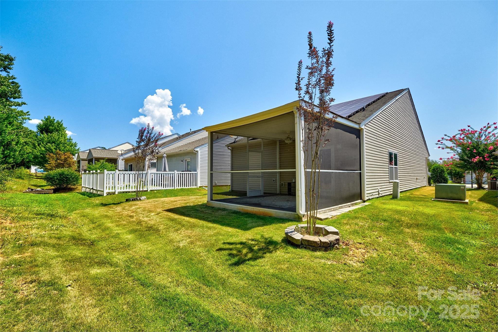 Newport Lakes - Residential