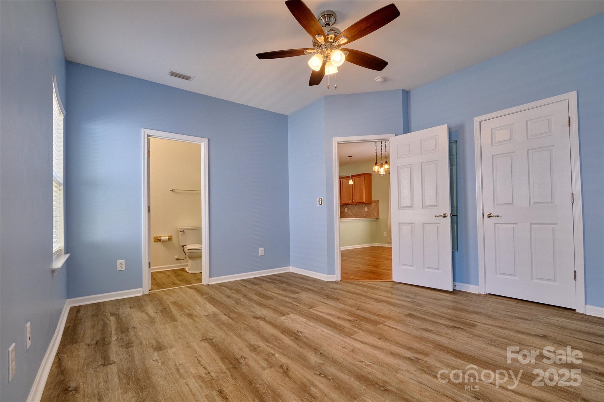 Newport Lakes - Residential