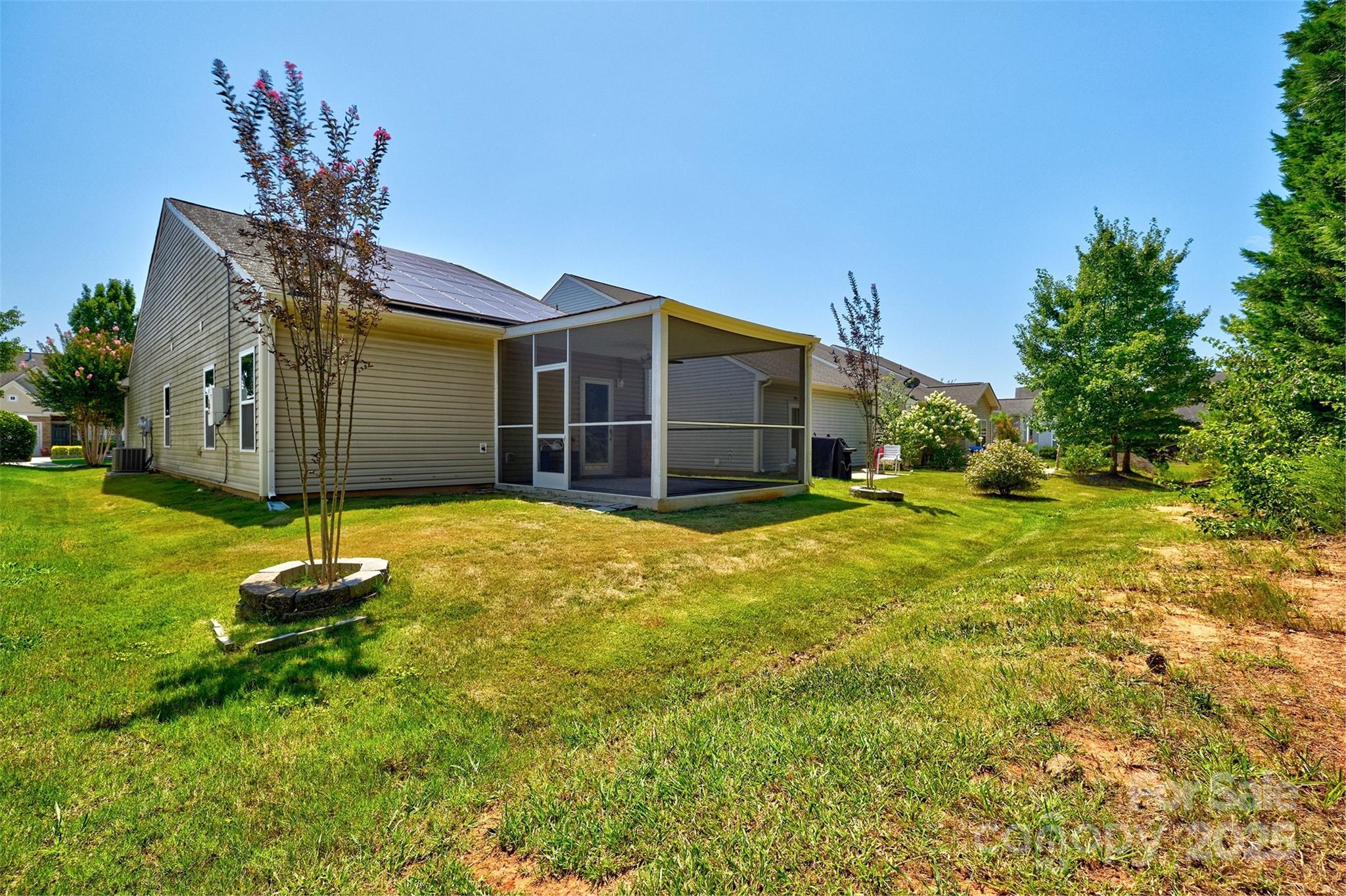 Newport Lakes - Residential