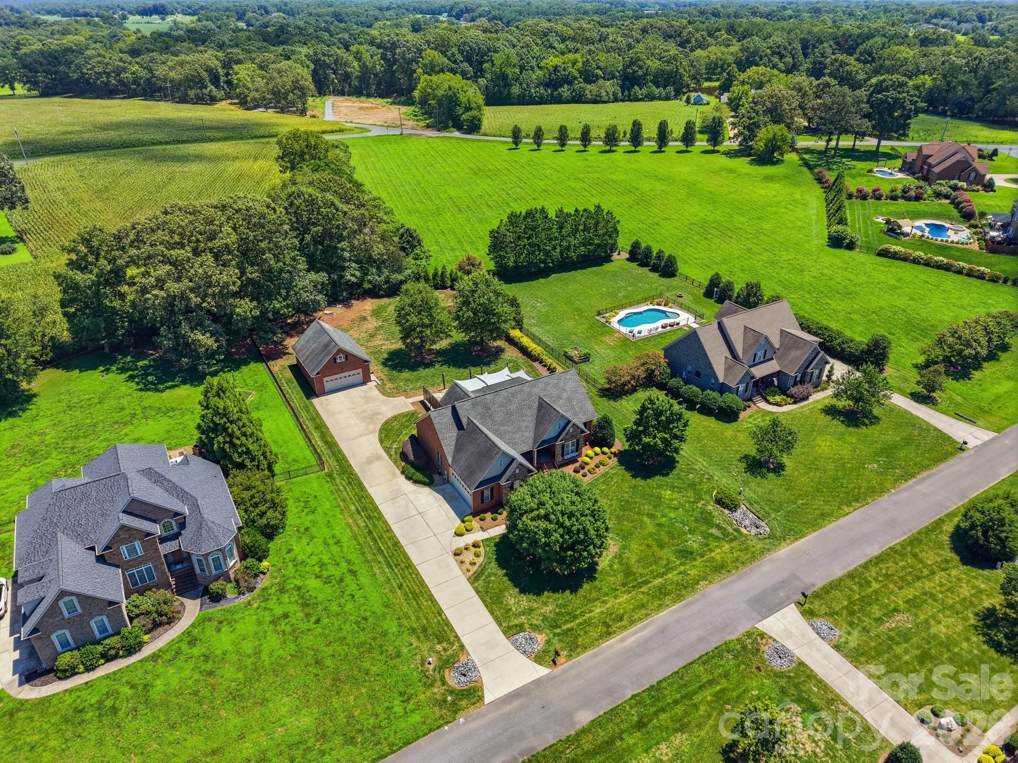 2712 Smith Field Drive