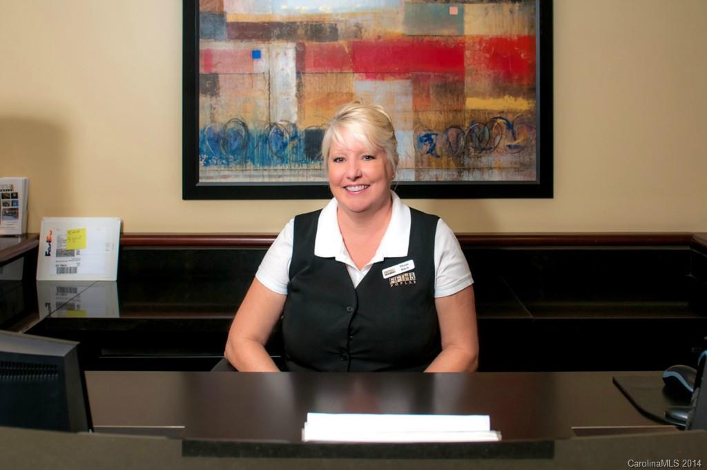 Fifth And Poplar - Residential Lease