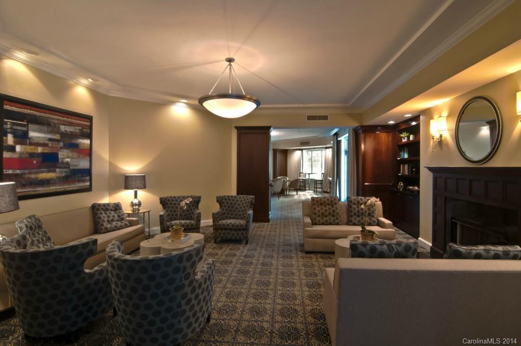 Fifth And Poplar - Residential Lease